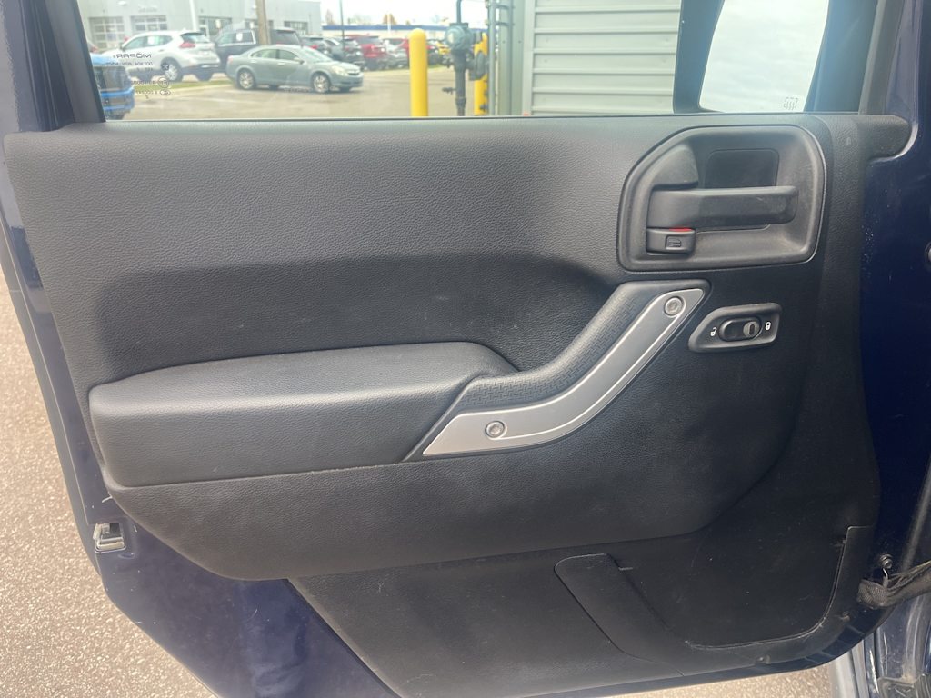 Thumbnail: 2013 Jeep Wrangler - 23