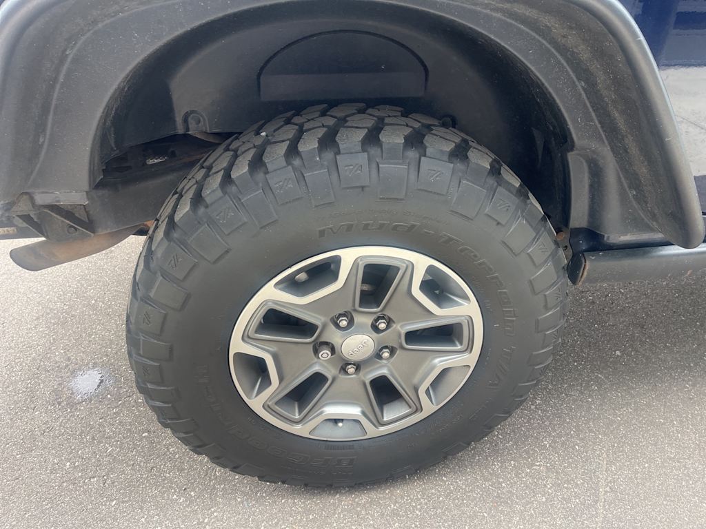 Thumbnail: 2013 Jeep Wrangler - 17