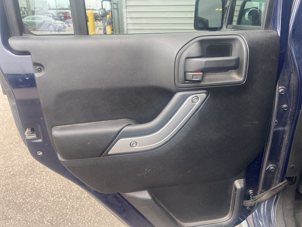 Thumbnail: 2013 Jeep Wrangler - 22