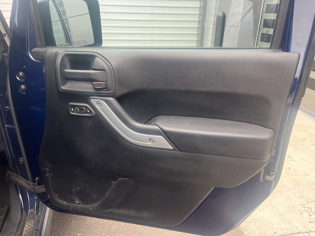 Thumbnail: 2013 Jeep Wrangler - 19