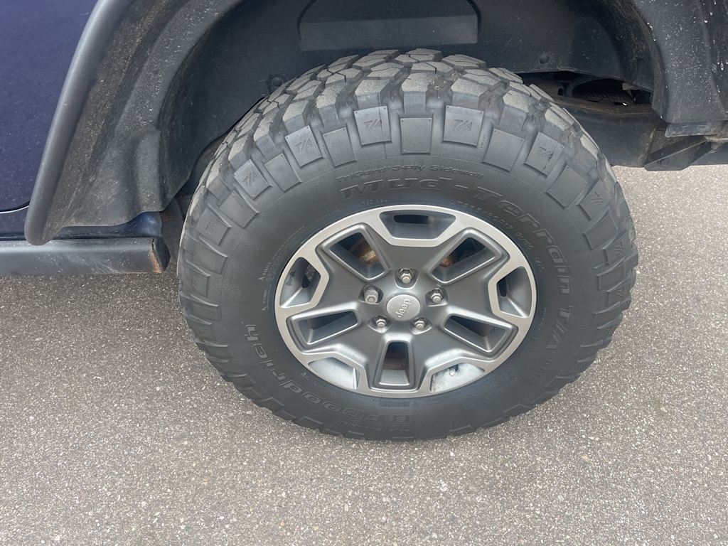 Thumbnail: 2013 Jeep Wrangler - 16