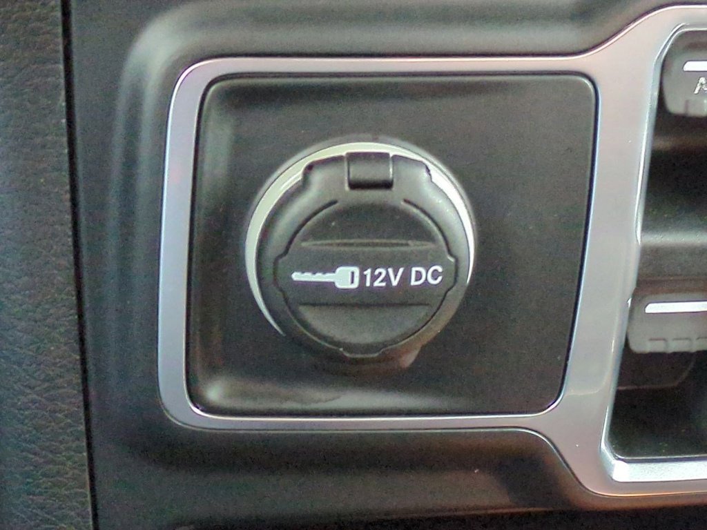 Thumbnail: 2018 Jeep Wrangler - 32