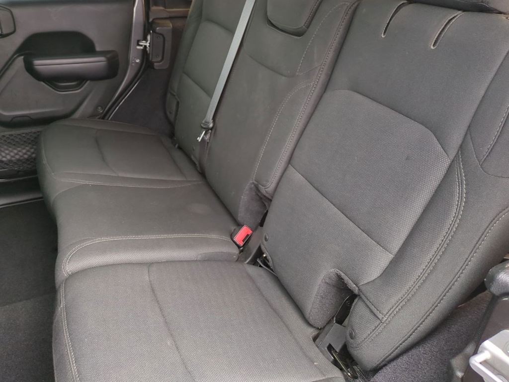 Thumbnail: 2018 Jeep Wrangler - 12