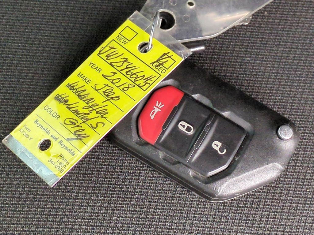 Thumbnail: 2018 Jeep Wrangler - 34