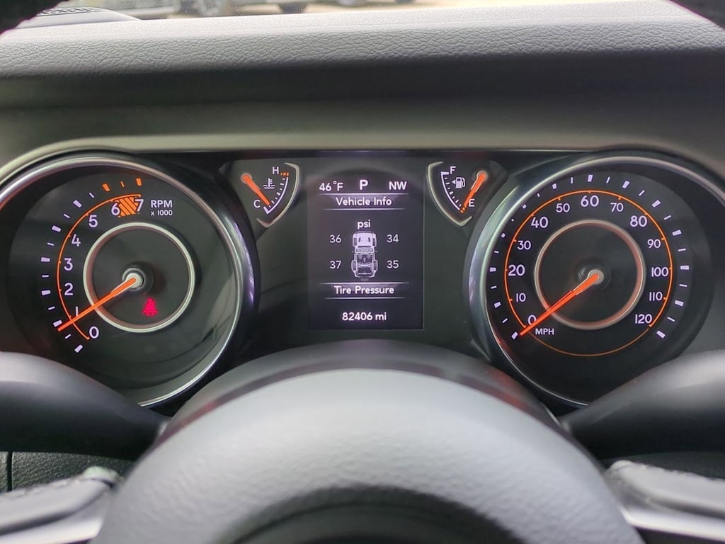 Thumbnail: 2018 Jeep Wrangler - 33