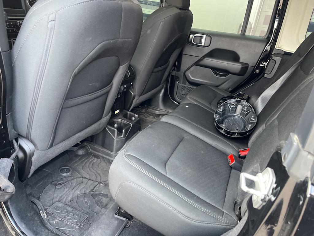 Thumbnail: 2021 Jeep Wrangler - 6