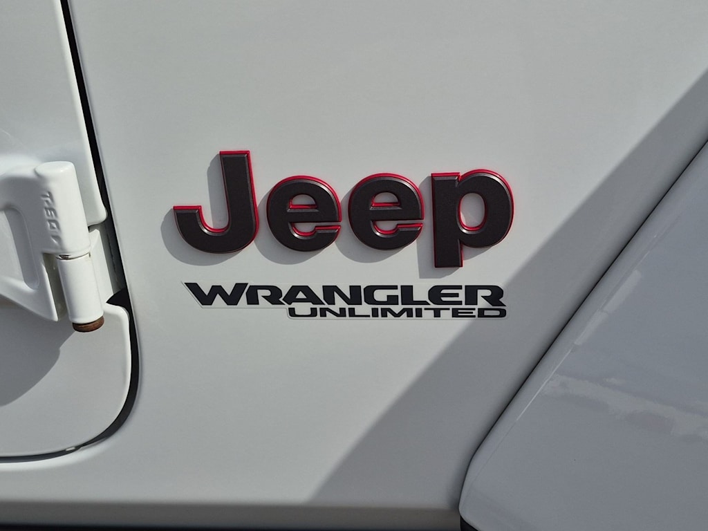 Thumbnail: 2021 Jeep Wrangler - 7