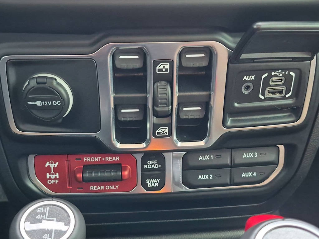 Thumbnail: 2021 Jeep Wrangler - 36
