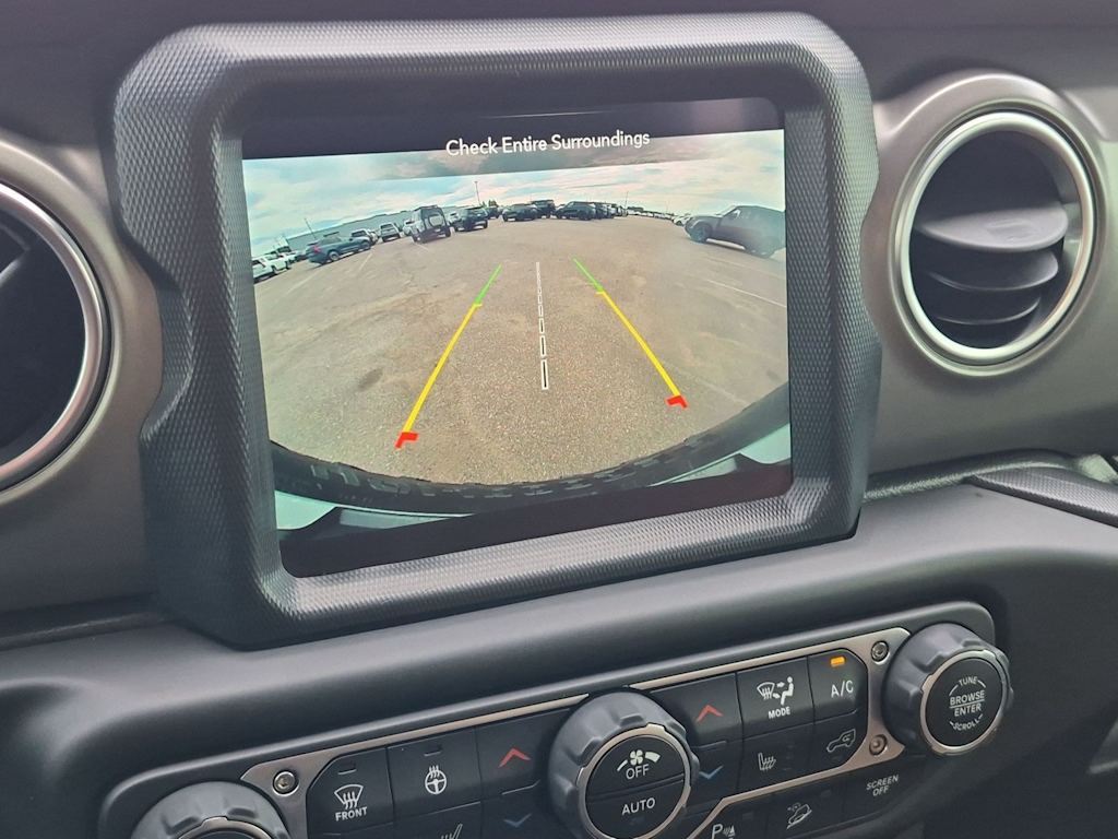 Thumbnail: 2021 Jeep Wrangler - 34