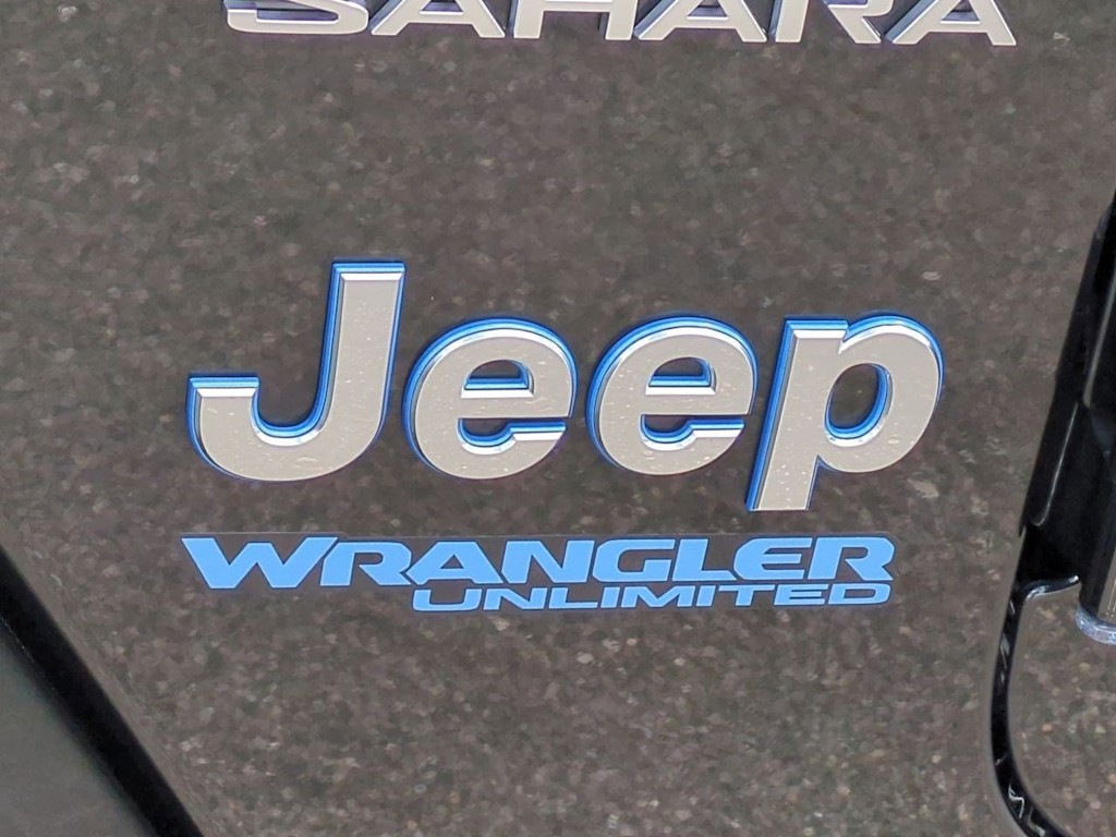 Thumbnail: 2022 Jeep Wrangler - 23