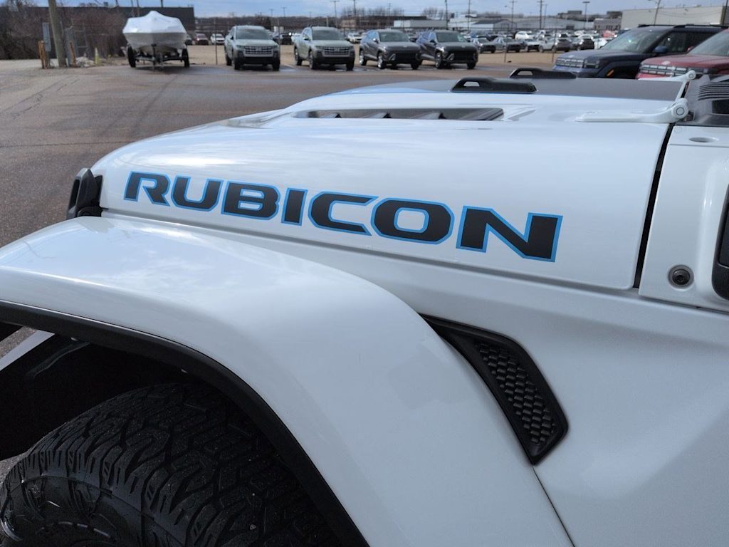 Thumbnail: 2021 Jeep Wrangler - 25