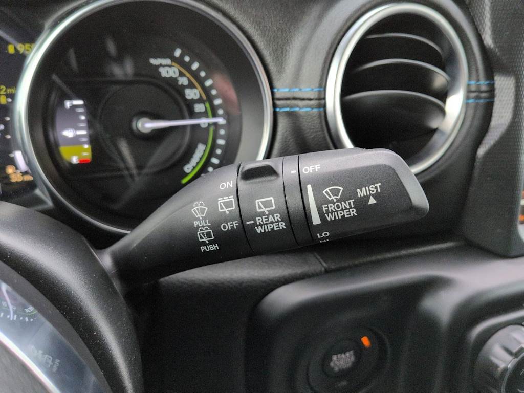 Thumbnail: 2021 Jeep Wrangler - 31