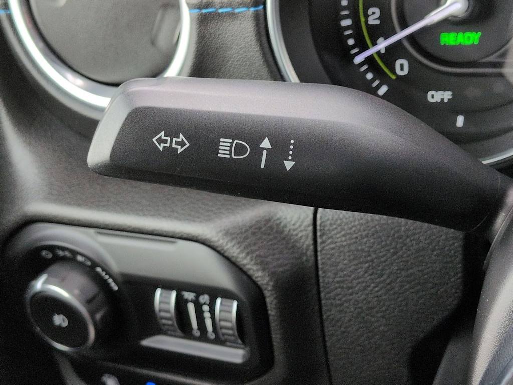 Thumbnail: 2021 Jeep Wrangler - 32