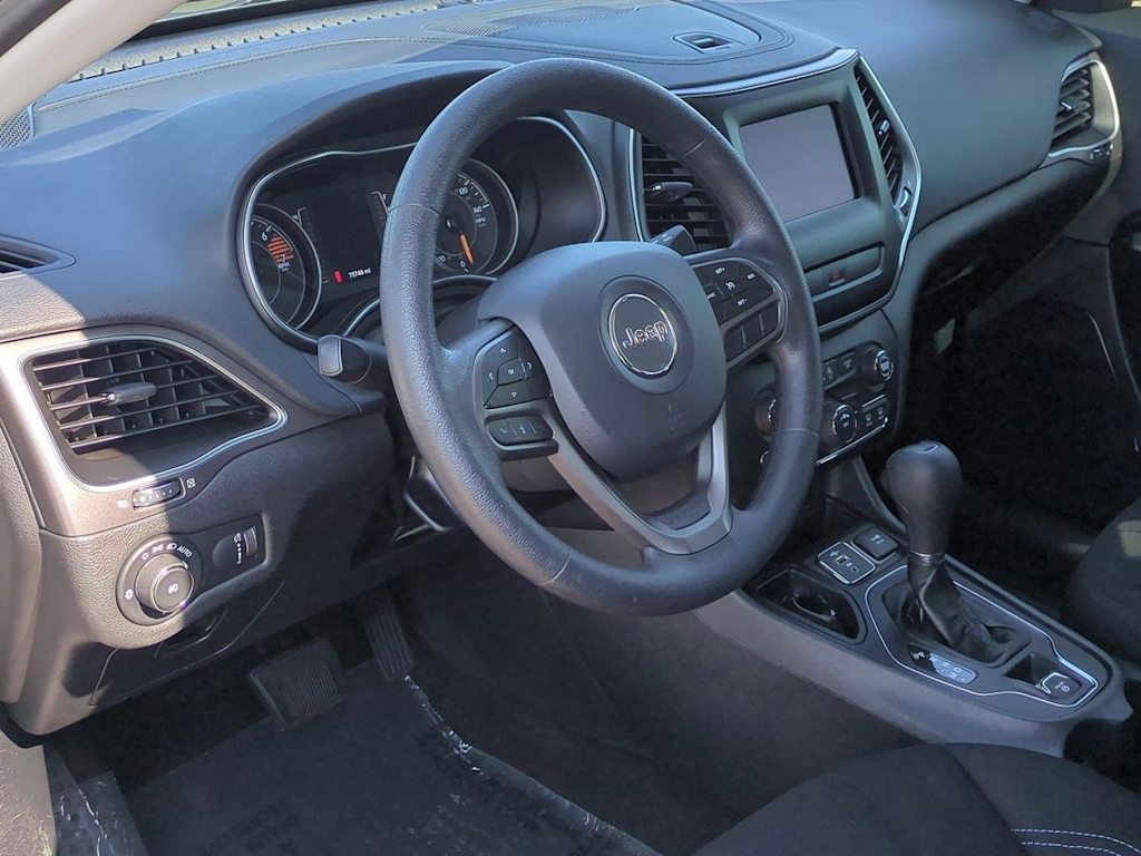 Thumbnail: 2019 Jeep Cherokee - 2