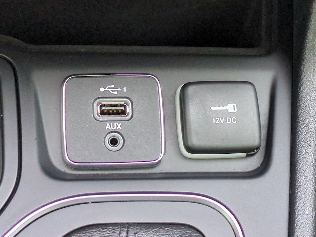 Thumbnail: 2019 Jeep Cherokee - 33