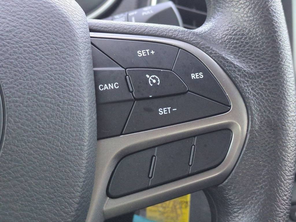 Thumbnail: 2019 Jeep Cherokee - 29