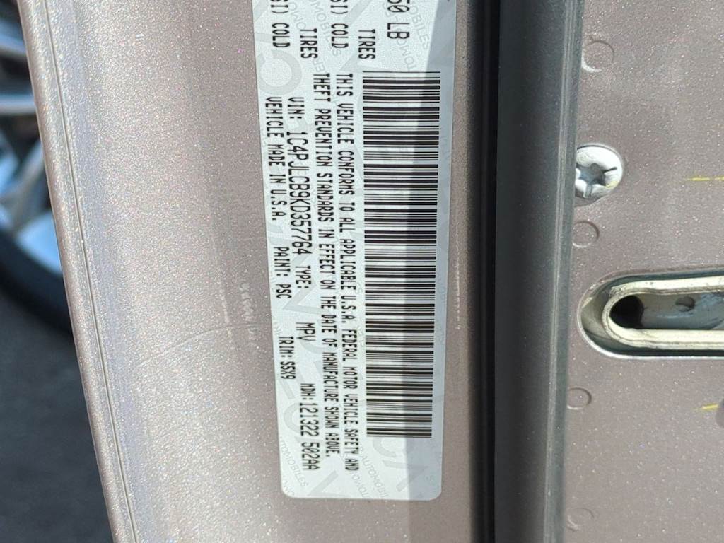 Thumbnail: 2019 Jeep Cherokee - 19