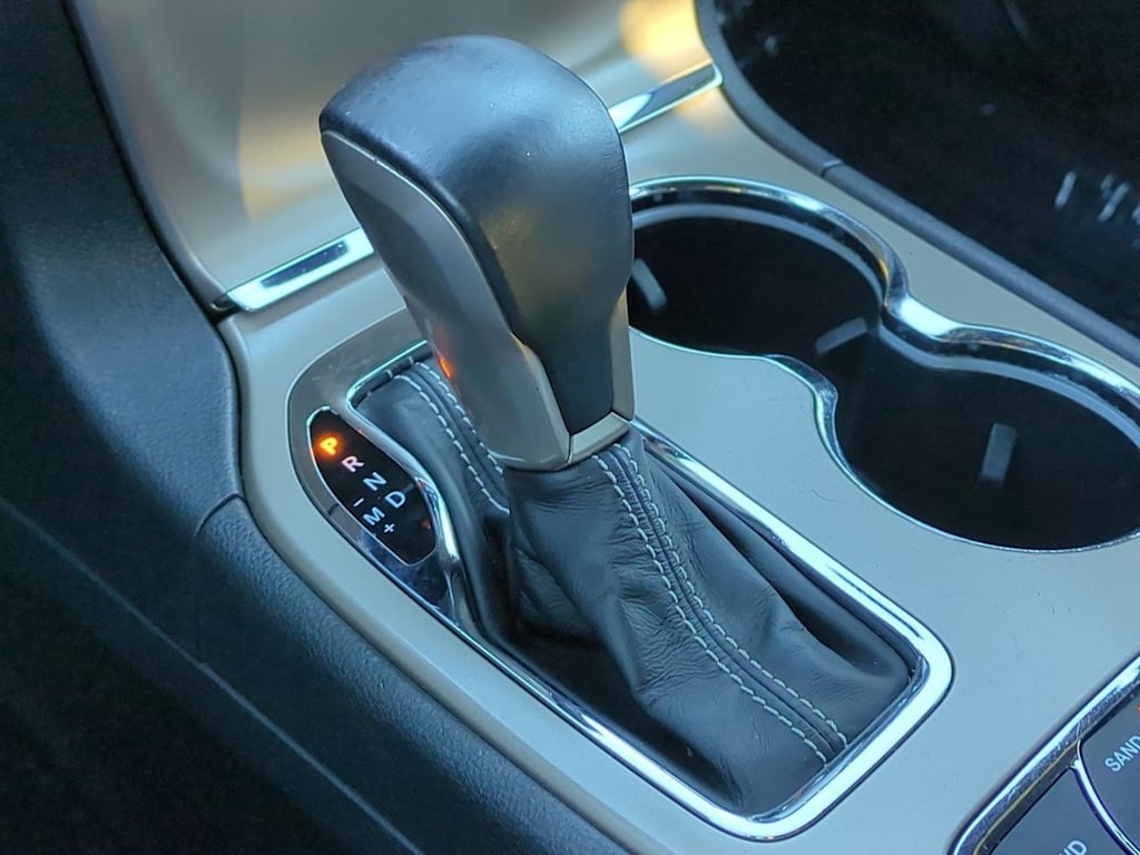 Thumbnail: 2016 Jeep Grand Cherokee - 15