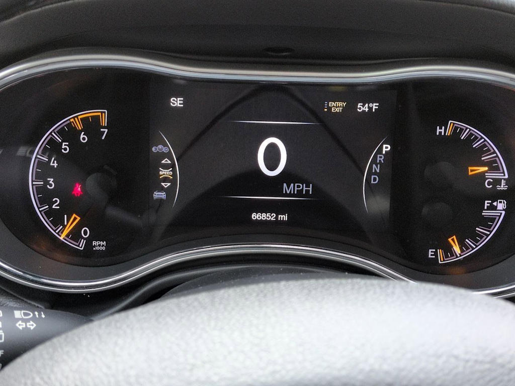 Thumbnail: 2018 Jeep Grand Cherokee - 17