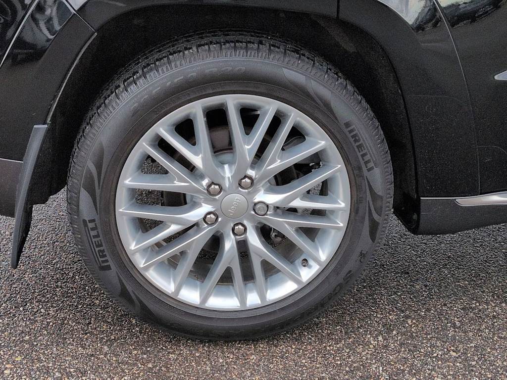 Thumbnail: 2018 Jeep Grand Cherokee - 8