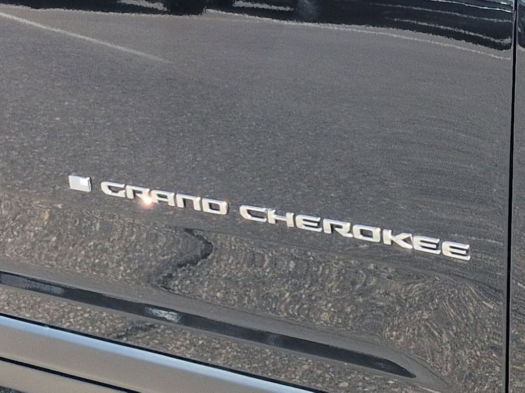 Thumbnail: 2023 Jeep Grand Cherokee L - 20