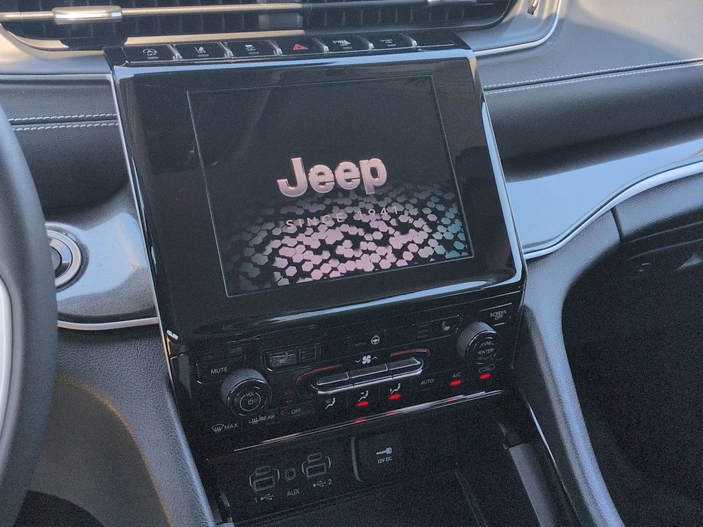 Thumbnail: 2023 Jeep Grand Cherokee L - 15