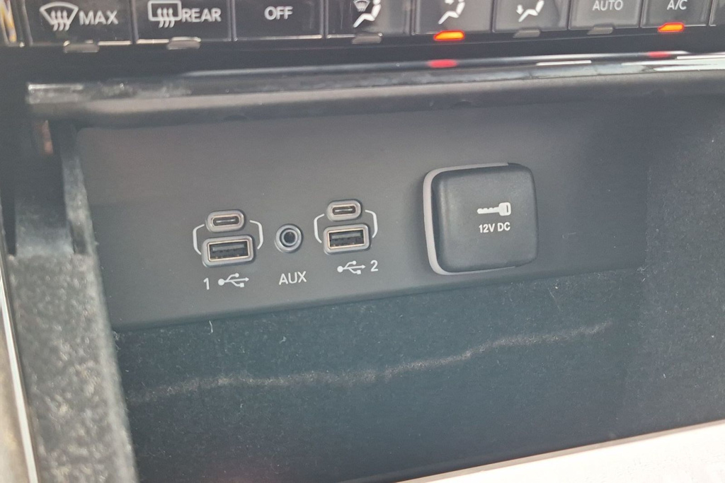 Thumbnail: 2021 Jeep Grand Cherokee L - 36