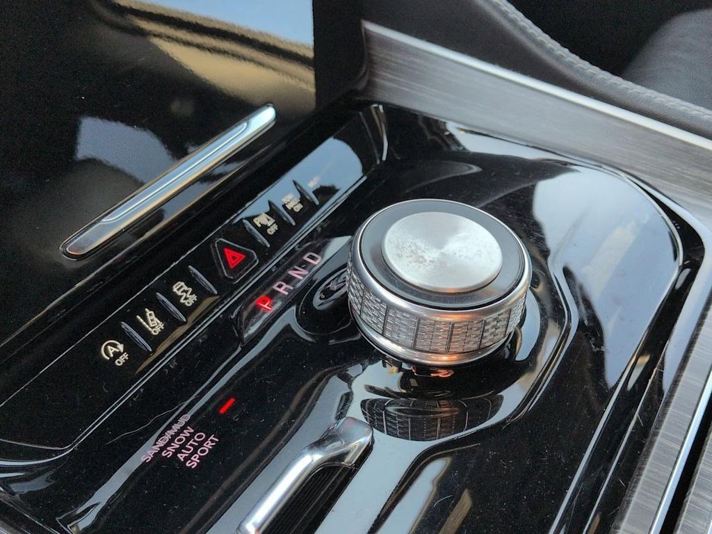 Thumbnail: 2024 Jeep Wagoneer - 36