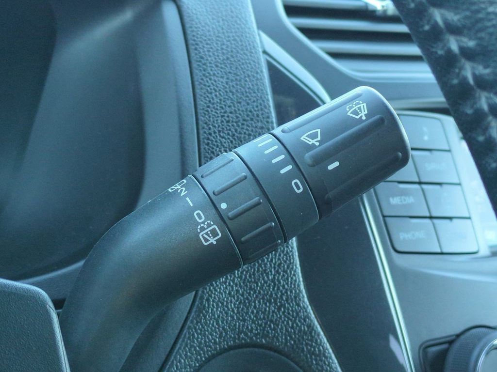 Thumbnail: 2018 Ford Explorer - 15