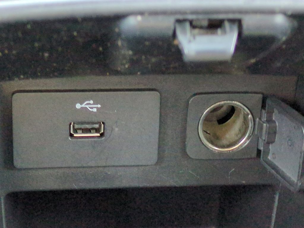 Thumbnail: 2018 Ford Explorer - 31