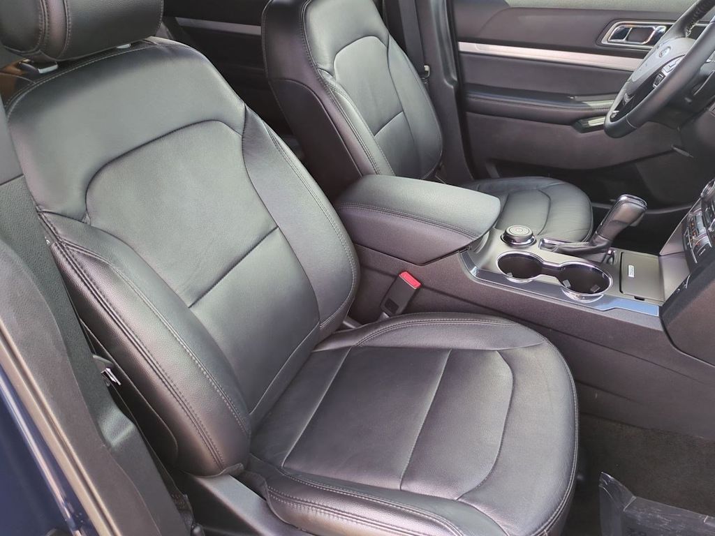 Thumbnail: 2017 Ford Explorer - 11