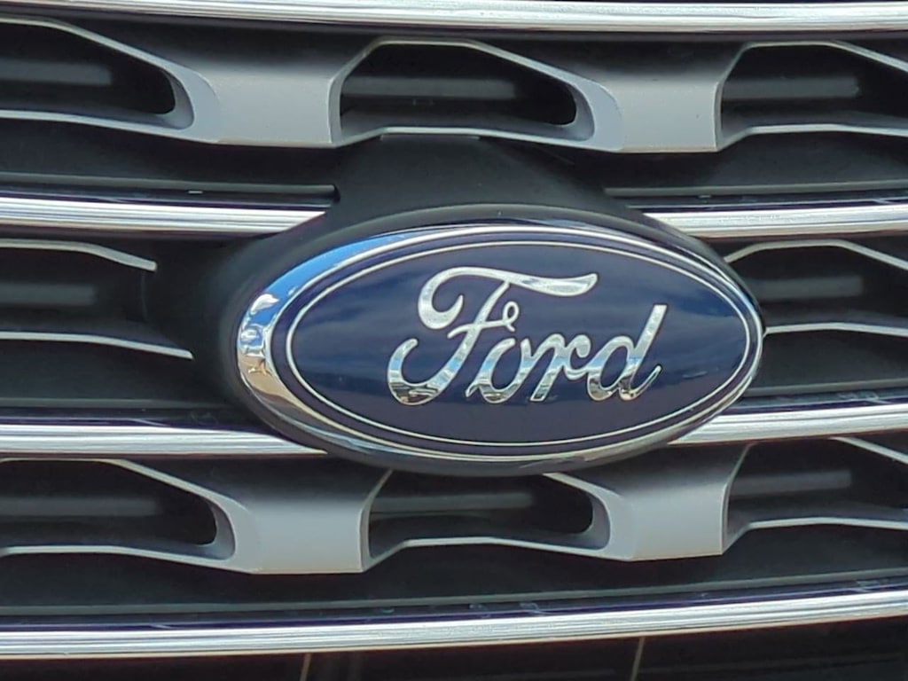 Thumbnail: 2017 Ford Explorer - 7