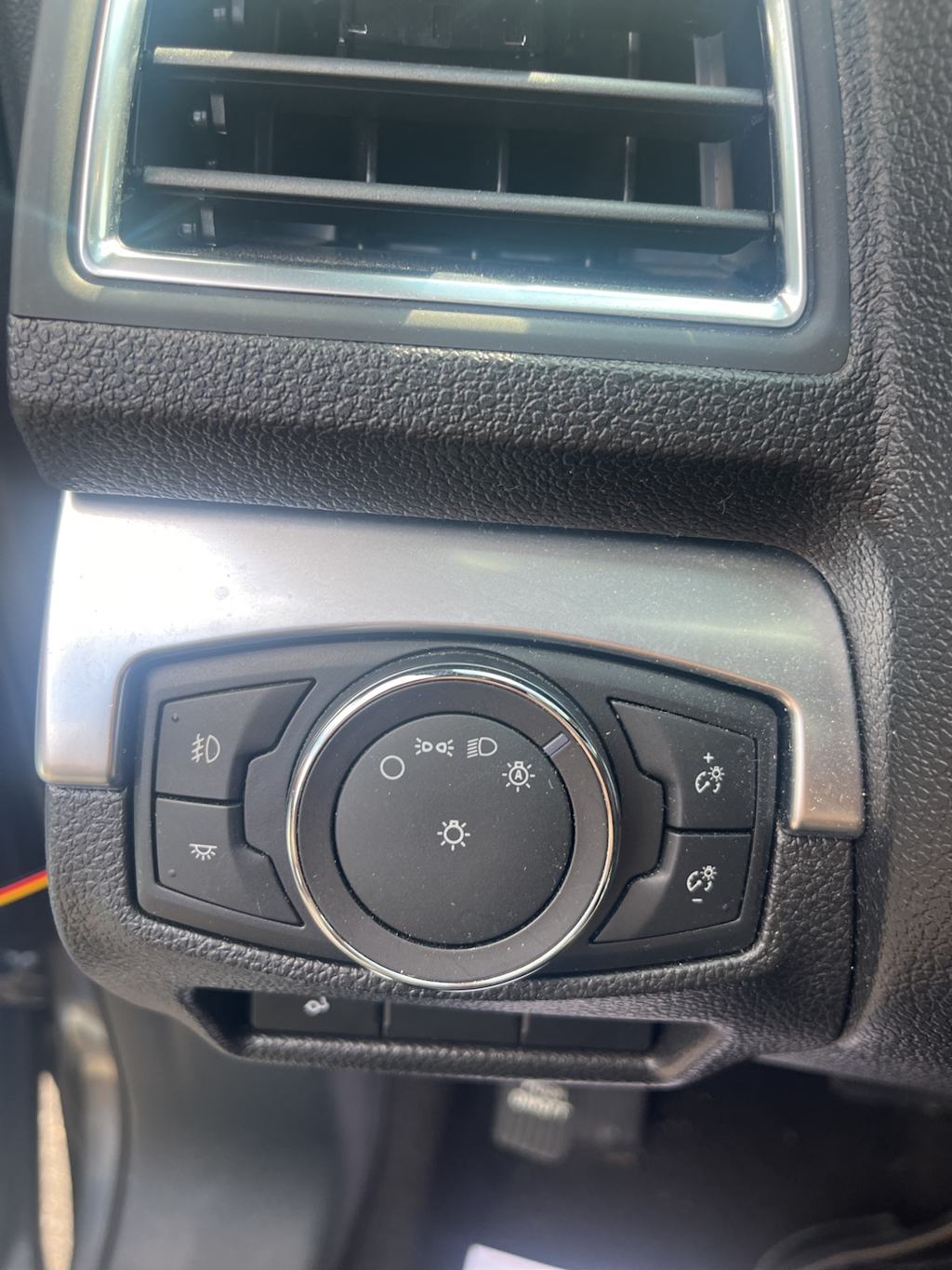 Thumbnail: 2018 Ford Explorer - 13