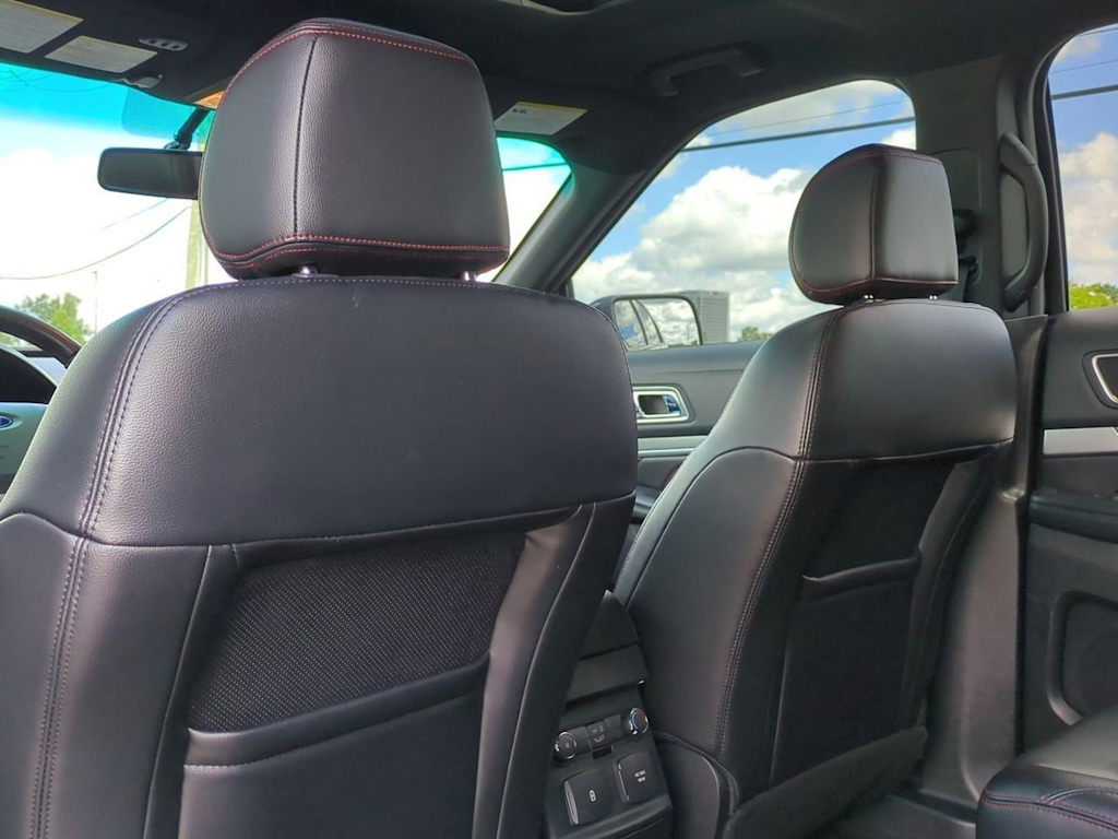 Thumbnail: 2016 Ford Explorer - 12