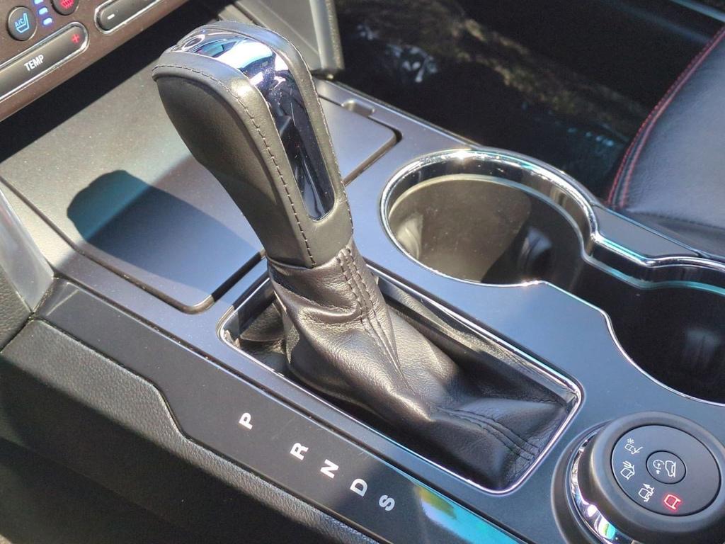 Thumbnail: 2016 Ford Explorer - 36