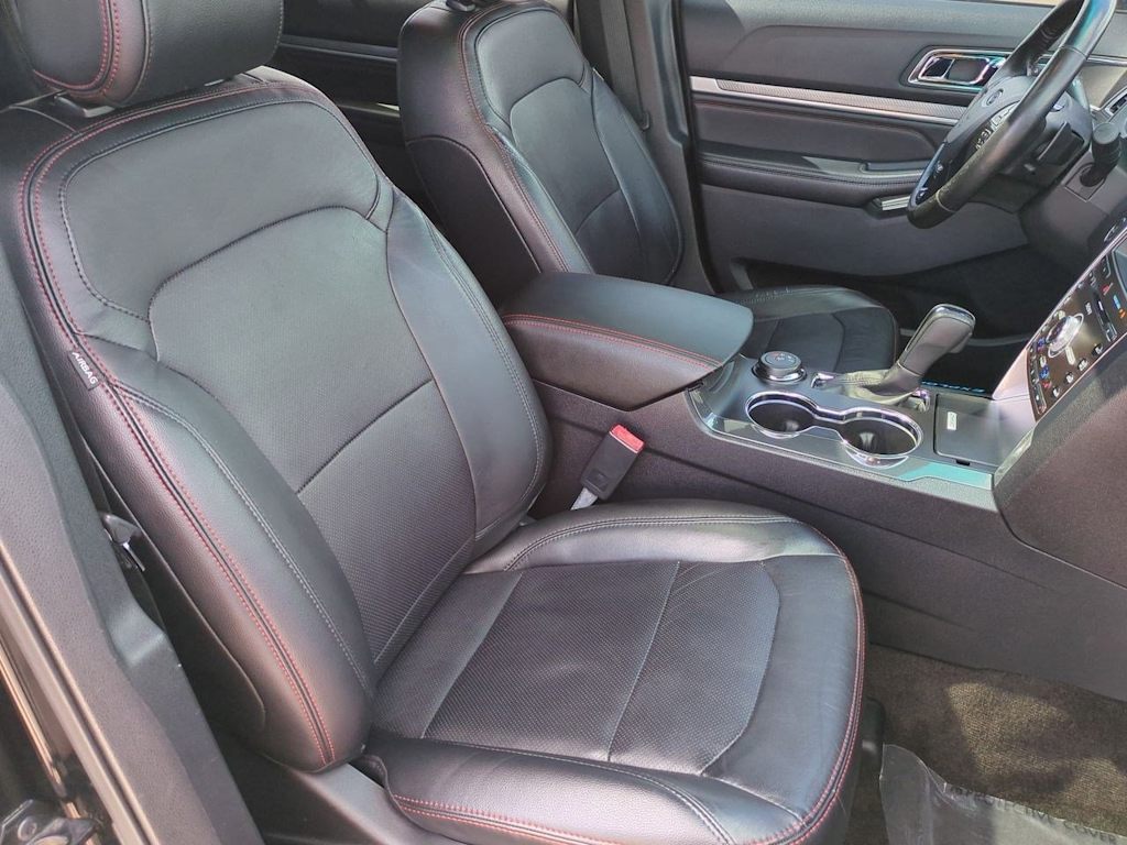 Thumbnail: 2016 Ford Explorer - 11