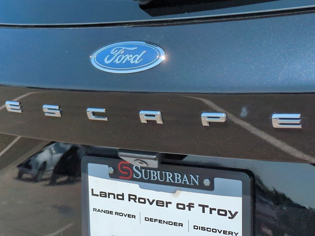 2020 Ford Escape SE 19