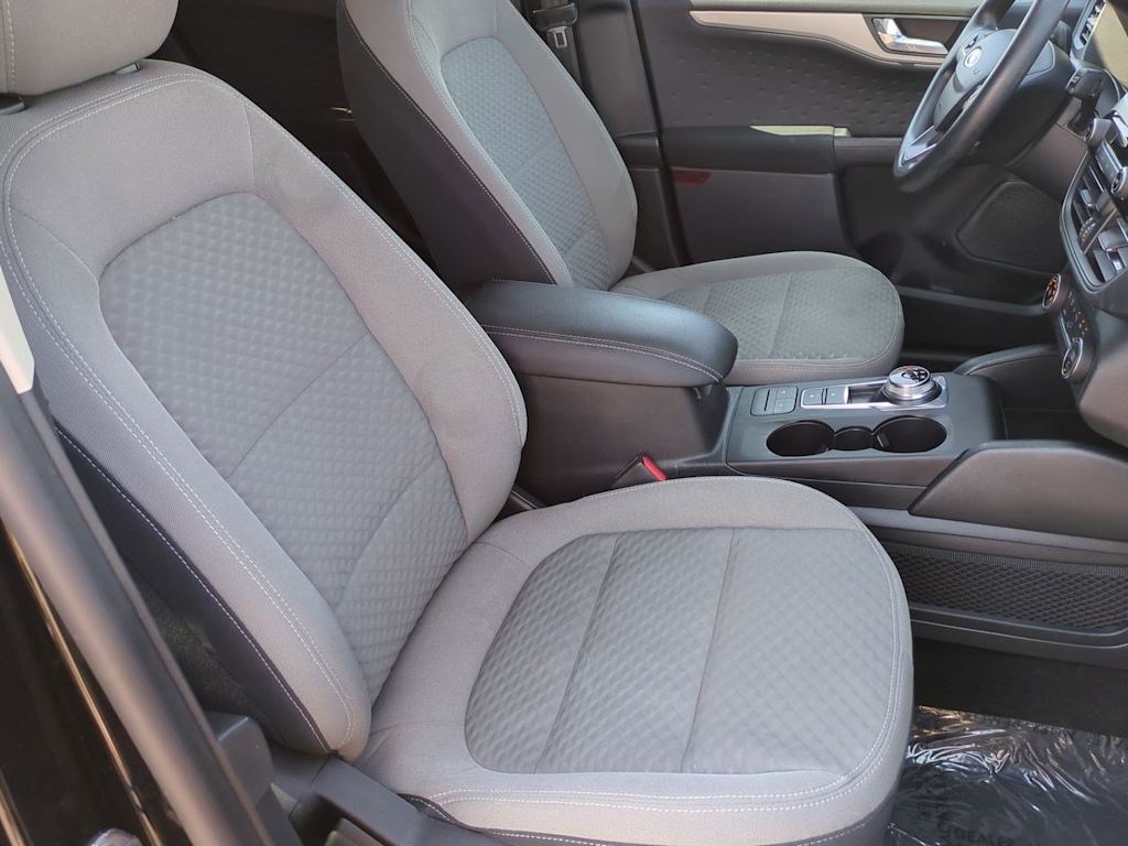 2020 Ford Escape SE 25