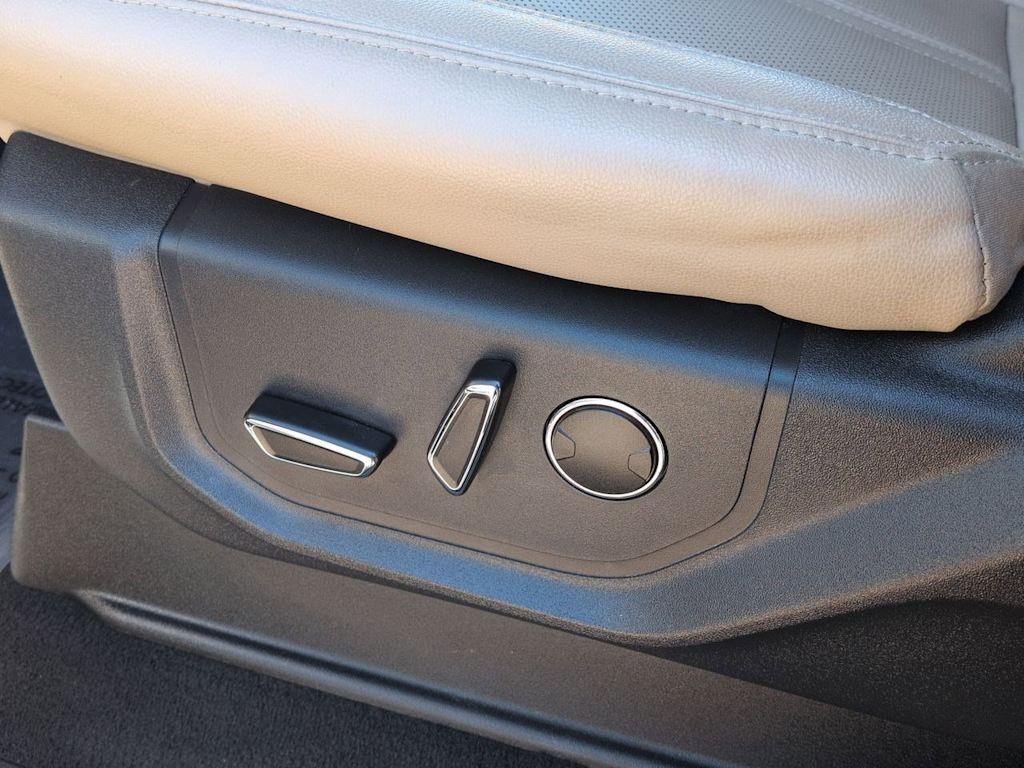 Thumbnail: 2024 Ford Expedition - 24