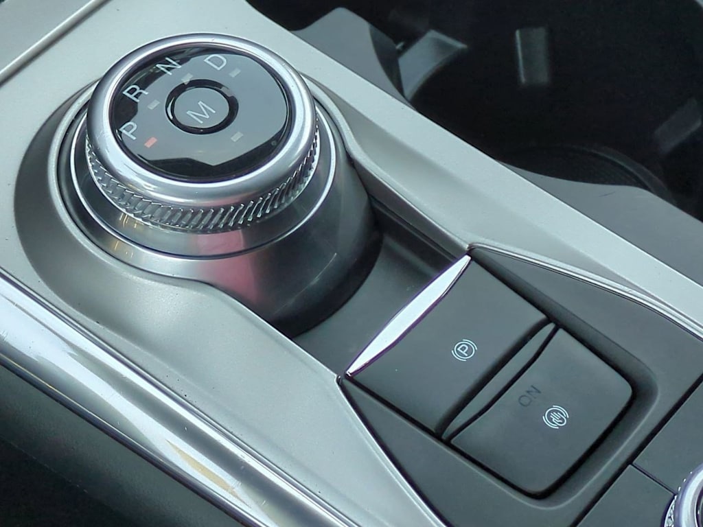 Thumbnail: 2020 Ford Explorer - 15