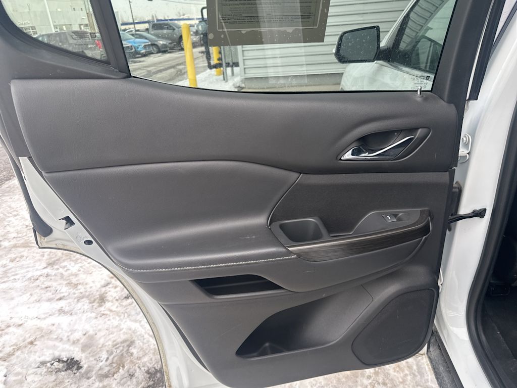 Thumbnail: 2023 GMC Acadia - 25