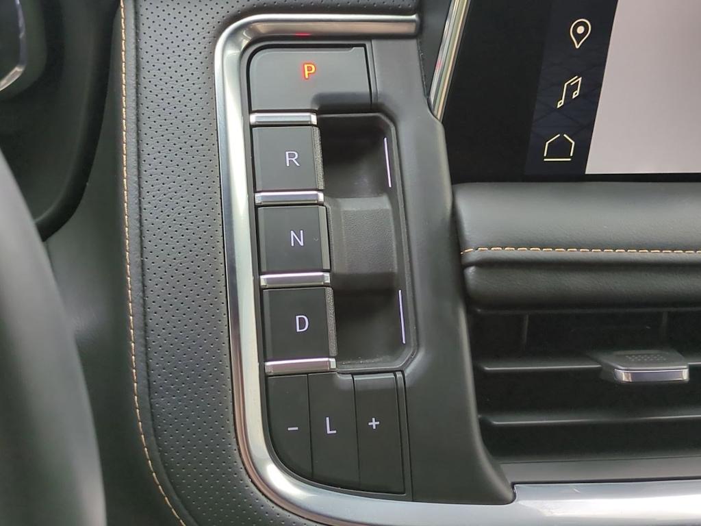 2022 GMC Yukon XL AT4 37