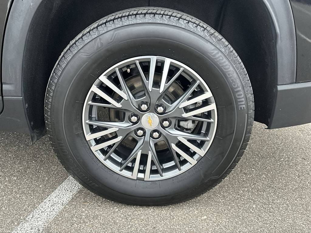 Thumbnail: 2024 Chevrolet Traverse - 8