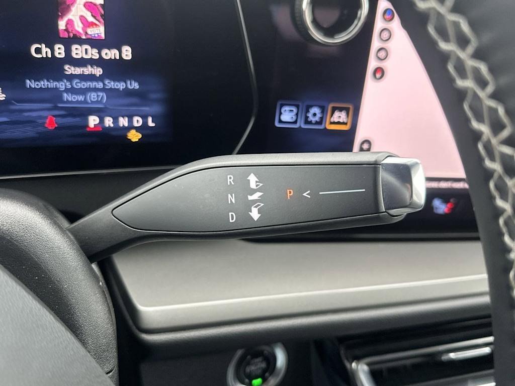 Thumbnail: 2024 Chevrolet Traverse - 16