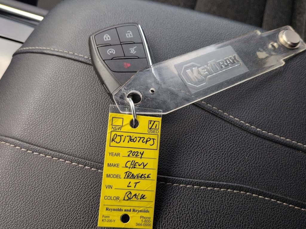 Thumbnail: 2024 Chevrolet Traverse - 18