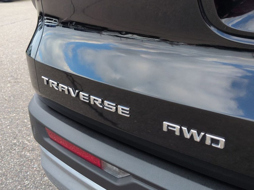 Thumbnail: 2024 Chevrolet Traverse - 24