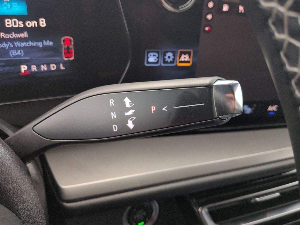 Thumbnail: 2024 Chevrolet Traverse - 16