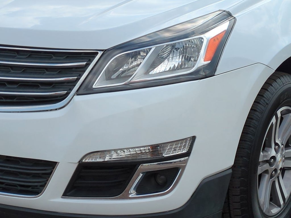 Thumbnail: 2017 Chevrolet Traverse - 23