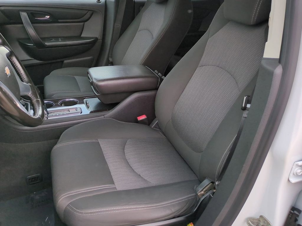 Thumbnail: 2017 Chevrolet Traverse - 10