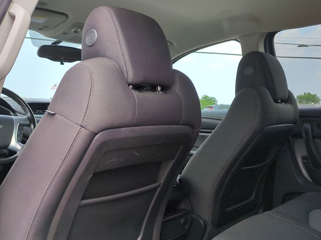 Thumbnail: 2017 Chevrolet Traverse - 12